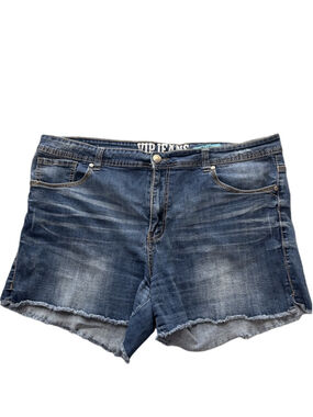 V.I.P. Blue Denim Shorts Size 22 Raw Hem Stretch Jean Shorts